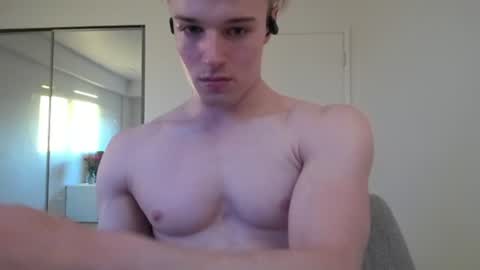 Snapshot of thelevimeyers chatting on 06-25-26, 02:22 thelevimeyers online show from 06-25-26, 02:22