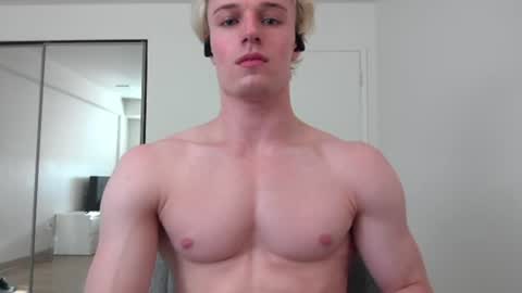 Snapshot of thelevimeyers chatting on 07-10-26, 12:48 thelevimeyers online show from 07-10-26, 12:48