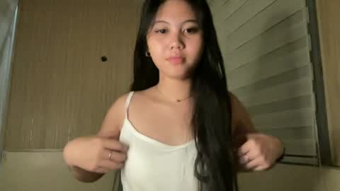 Snapshot of thelifeof_kiara chatting on 06-27-26, 07:41 thelifeof_kiara online show from 06-27-26, 07:41