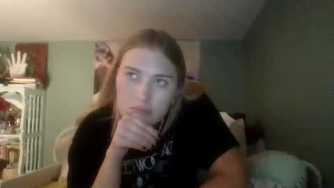 Little Bambii online show from 11-18-25, 12:49