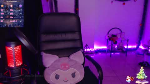 Snapshot of thelittlecherry_ chatting on 12-13-24, 03:27 thelittlecherry_ online show from 12-13-24, 03:27
