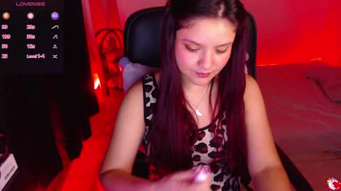 Snapshot of thelittlecherry_ chatting on 02-08-25, 02:15 thelittlecherry_ online show from 02-08-25, 02:15