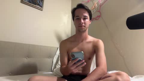 Snapshot of thelonglouie chatting on 09-28-25, 06:52 Louie online show from 09-28-25, 06:52