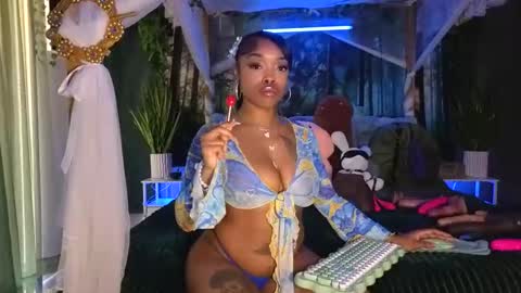 Snapshot of thelovelybrown chatting on 02-27-26, 07:14 thelovelybrown online show from 02-27-26, 07:14