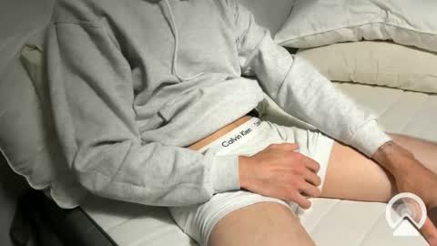 Snapshot of themarkbator chatting on 11-03-25, 07:15 TheMarkBator online show from 11-03-25, 07:15