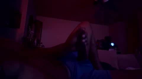 Snapshot of themaxxblendz chatting on 05-18-26, 02:45 Longnine682 online show from 05-18-26, 02:45
