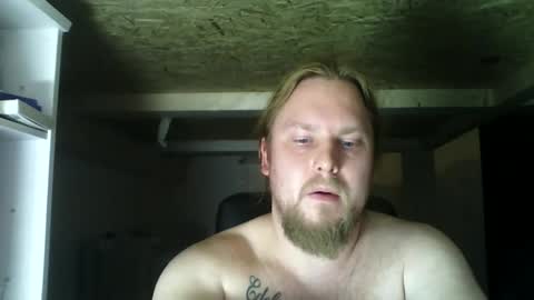 Snapshot of thenewdude1992 chatting on 12-11-24, 07:57 thenewdude1992 online show from 12-11-24, 07:57