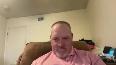 Snapshot of thenewganon chatting on 06-10-26, 12:33 thenewganon online show from 06-10-26, 12:33
