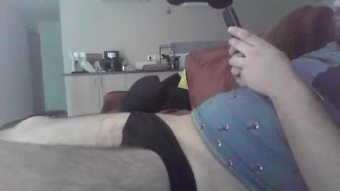 Snapshot of theo728130 chatting on 05-12-26, 03:31 theo728130 online show from 05-12-26, 03:31