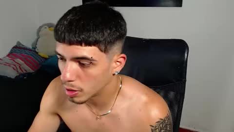 Snapshot of theo_levis chatting on 03-27-26, 08:30 theo_levis online show from 03-27-26, 08:30