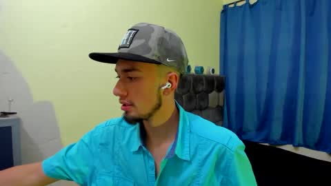 Theo online show from 09-23-25, 06:16