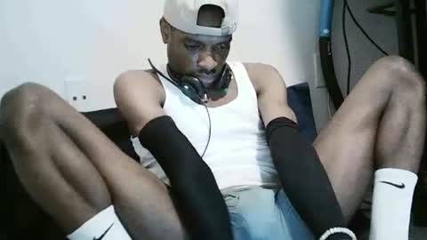 Snapshot of theoceanprodigy1 chatting on 07-12-26, 07:54 DEZZY online show from 07-12-26, 07:54