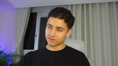  THEO- MATEO  online show from 03-07-25, 11:49