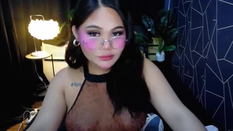 Snapshot of theonly_chin chatting on 03-04-26, 10:05 FRANCINE online show from 03-04-26, 10:05