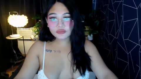 Snapshot of theonly_chin chatting on 03-15-26, 01:44 FRANCINE online show from 03-15-26, 01:44