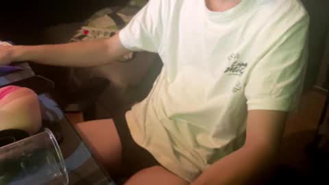 theothede19cm online show from 10-25-25, 07:41