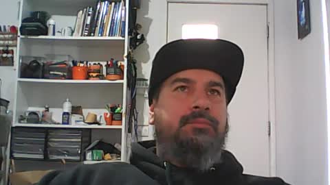 Snapshot of theozbeardguy chatting on 06-12-26, 12:42 aussiebeard online show from 06-12-26, 12:42