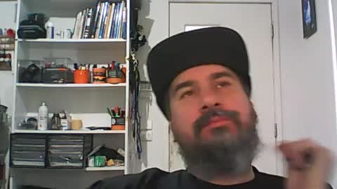 Snapshot of theozbeardguy chatting on 06-30-26, 04:24 aussiebeard online show from 06-30-26, 04:24