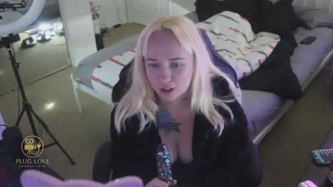 The Plug Love  Friends online show from 11-24-25, 06:51