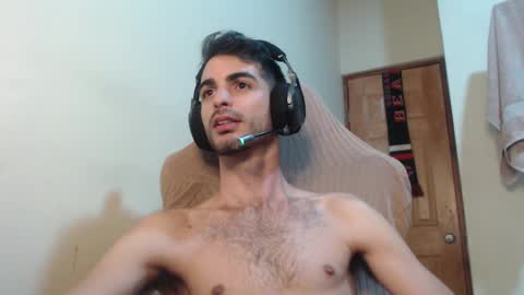 Santiago Enrique online show from 03-03-25, 05:20