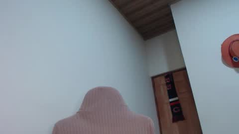 Santiago Enrique online show from 03-18-26, 04:37