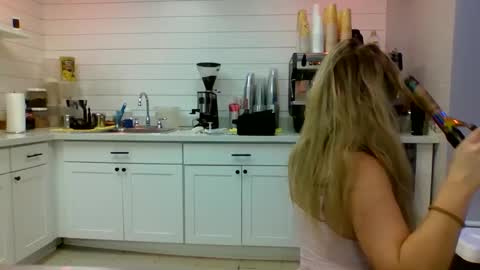 Snapshot of therealbabygofficial chatting on 01-09-25, 12:41 therealbabygofficial online show from 01-09-25, 12:41