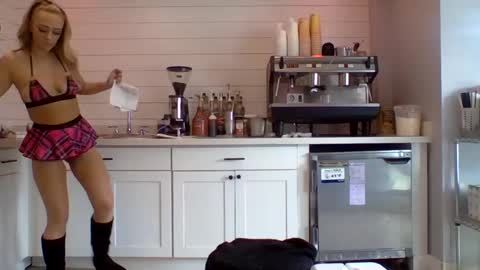 Snapshot of therealbabygofficial chatting on 10-01-25, 08:15 therealbabygofficial online show from 10-01-25, 08:15