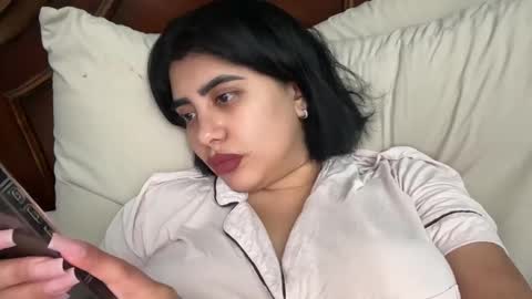 Snapshot of therealcamilabaddie chatting on 01-13-25, 03:23 therealcamilabaddie online show from 01-13-25, 03:23