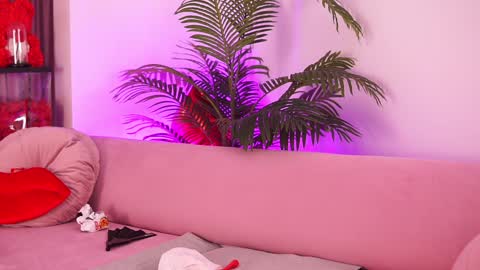 Deea  online show from 12-15-24, 06:04
