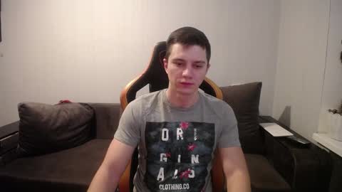 Snapshot of theroadtomars chatting on 12-14-24, 02:45 Nick online show from 12-14-24, 02:45