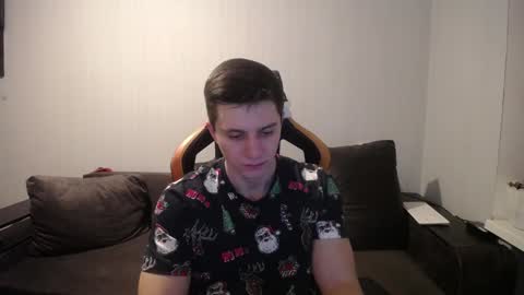 Snapshot of theroadtomars chatting on 12-25-24, 05:58 Nick online show from 12-25-24, 05:58