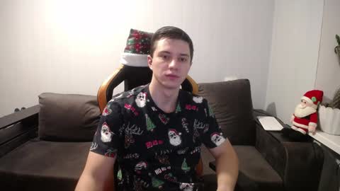 Snapshot of theroadtomars chatting on 12-30-24, 06:16 Nick online show from 12-30-24, 06:16