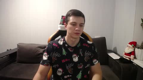 Snapshot of theroadtomars chatting on 12-31-24, 12:21 Nick online show from 12-31-24, 12:21