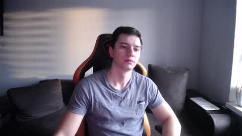 Snapshot of theroadtomars chatting on 01-15-25, 06:01 Nick online show from 01-15-25, 06:01