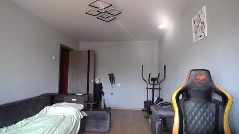 Snapshot of theroadtomars chatting on 09-13-25, 06:13 Nick online show from 09-13-25, 06:13