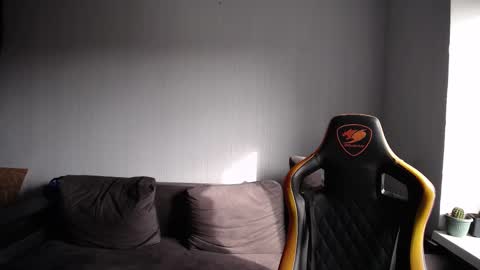 Snapshot of theroadtomars chatting on 10-06-25, 07:17 Nick online show from 10-06-25, 07:17