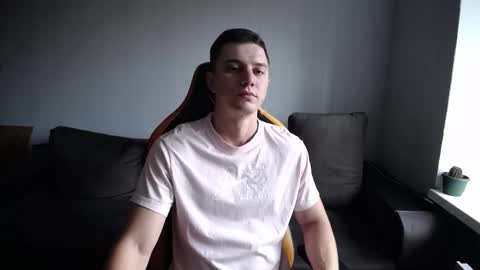 Snapshot of theroadtomars chatting on 10-11-25, 10:25 Nick online show from 10-11-25, 10:25