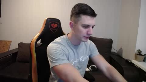 Snapshot of theroadtomars chatting on 10-29-25, 05:36 Nick online show from 10-29-25, 05:36