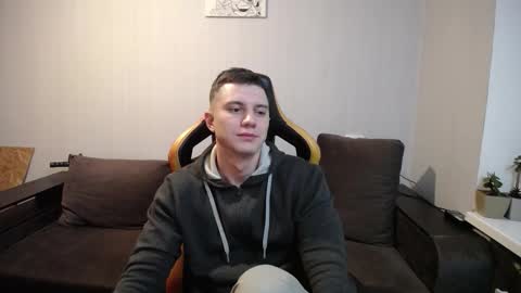 Snapshot of theroadtomars chatting on 11-07-25, 10:10 Nick online show from 11-07-25, 10:10