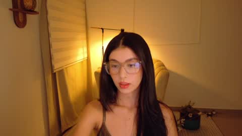 Snapshot of therose_mar chatting on 04-04-26, 12:09 Mar online show from 04-04-26, 12:09