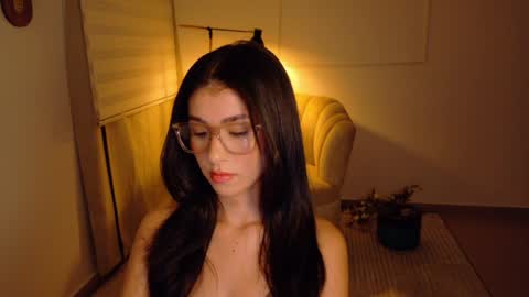 Snapshot of therose_mar chatting on 04-04-26, 10:40 Mar online show from 04-04-26, 10:40