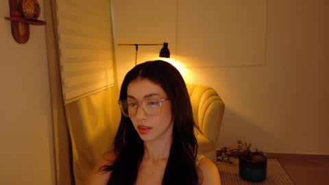 Snapshot of therose_mar chatting on 04-15-26, 07:54 Mar online show from 04-15-26, 07:54