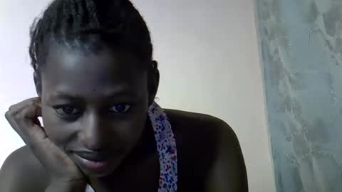 Snapshot of therry_heart chatting on 02-22-26, 12:47 hearty online show from 02-22-26, 12:47