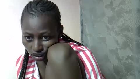 Snapshot of therry_heart chatting on 03-08-26, 01:26 hearty online show from 03-08-26, 01:26