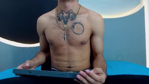 Snapshot of theskinny8inch_ chatting on 01-11-25, 05:10 theskinny8inch_ online show from 01-11-25, 05:10