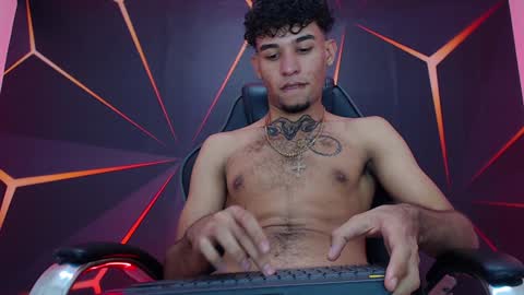 Snapshot of theskinny8inch_ chatting on 01-24-25, 11:26 theskinny8inch_ online show from 01-24-25, 11:26