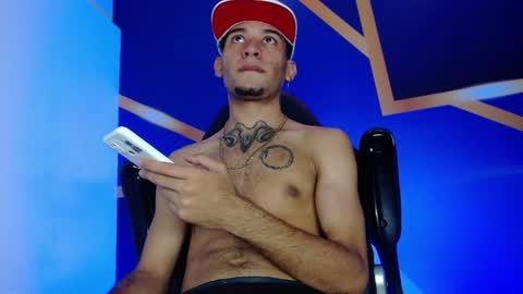 Snapshot of theskinny8inch_ chatting on 02-03-25, 05:18 theskinny8inch_ online show from 02-03-25, 05:18