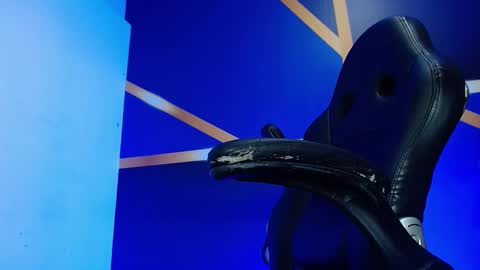 Snapshot of theskinny8inch_ chatting on 02-10-25, 05:47 theskinny8inch_ online show from 02-10-25, 05:47