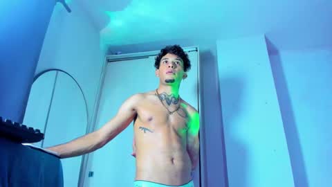 Snapshot of theskinny8inch_ chatting on 03-07-25, 09:51 theskinny8inch_ online show from 03-07-25, 09:51