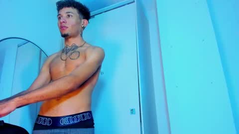 Snapshot of theskinny8inch_ chatting on 03-12-25, 08:41 theskinny8inch_ online show from 03-12-25, 08:41